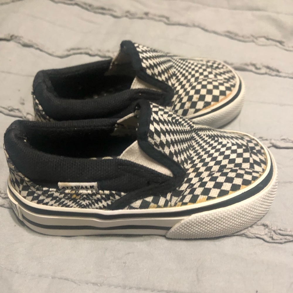 Toddler Airwalk skate shoes size 4 nice - Picture 2 of 4